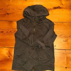 Lululemon scuba hoodie in size 6